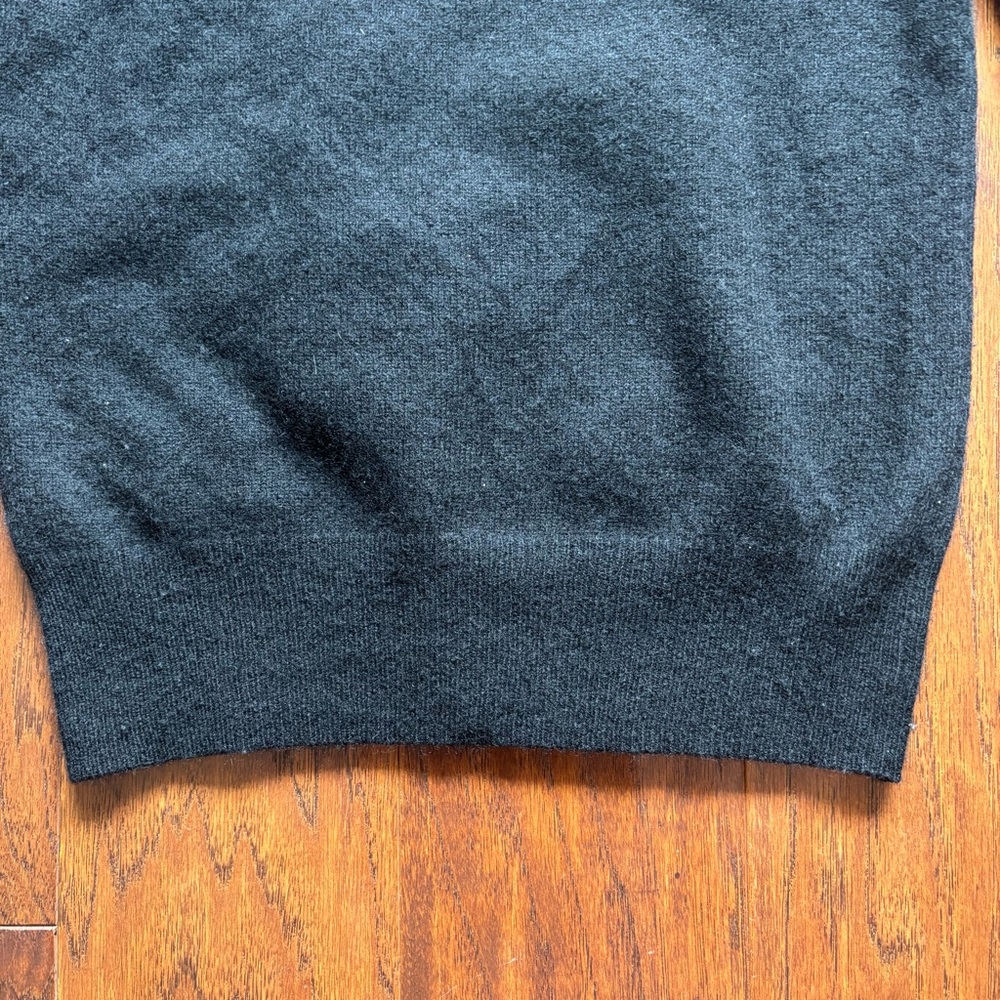 Halogen 100% Cashmere 2-Ply V-Neck Sweater Black | Size XS - Picture 5 of 8